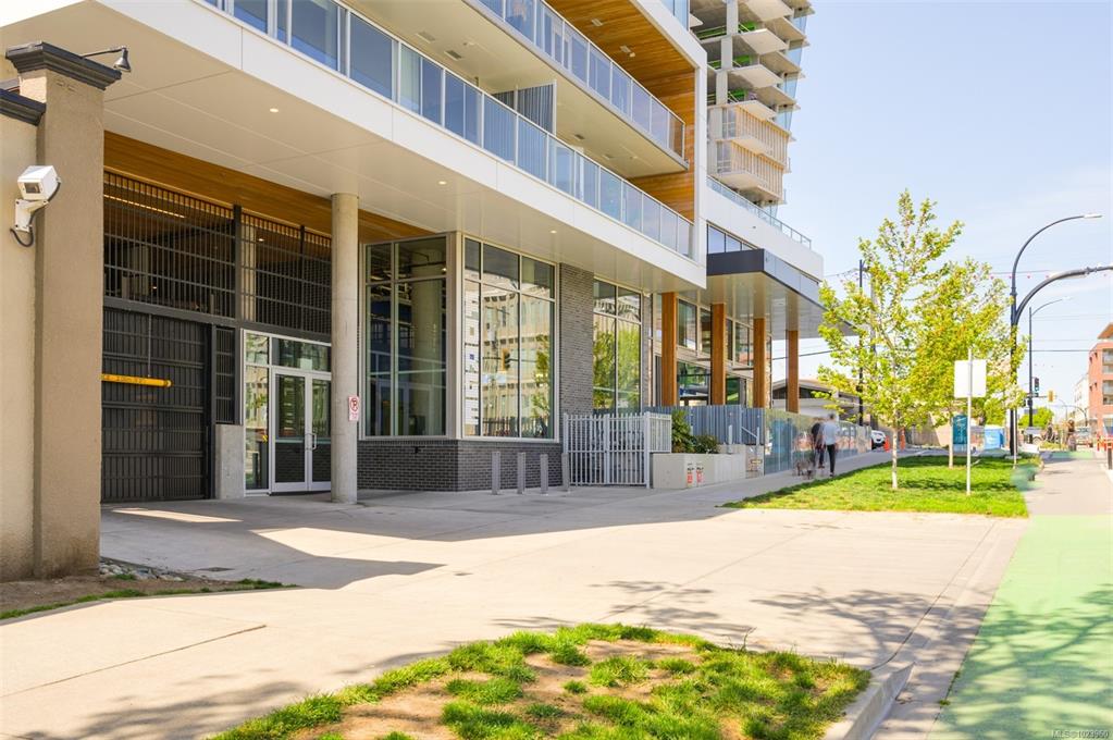 Fifth View of 989 Johnson St, Victoria, BC, V8V 3N7