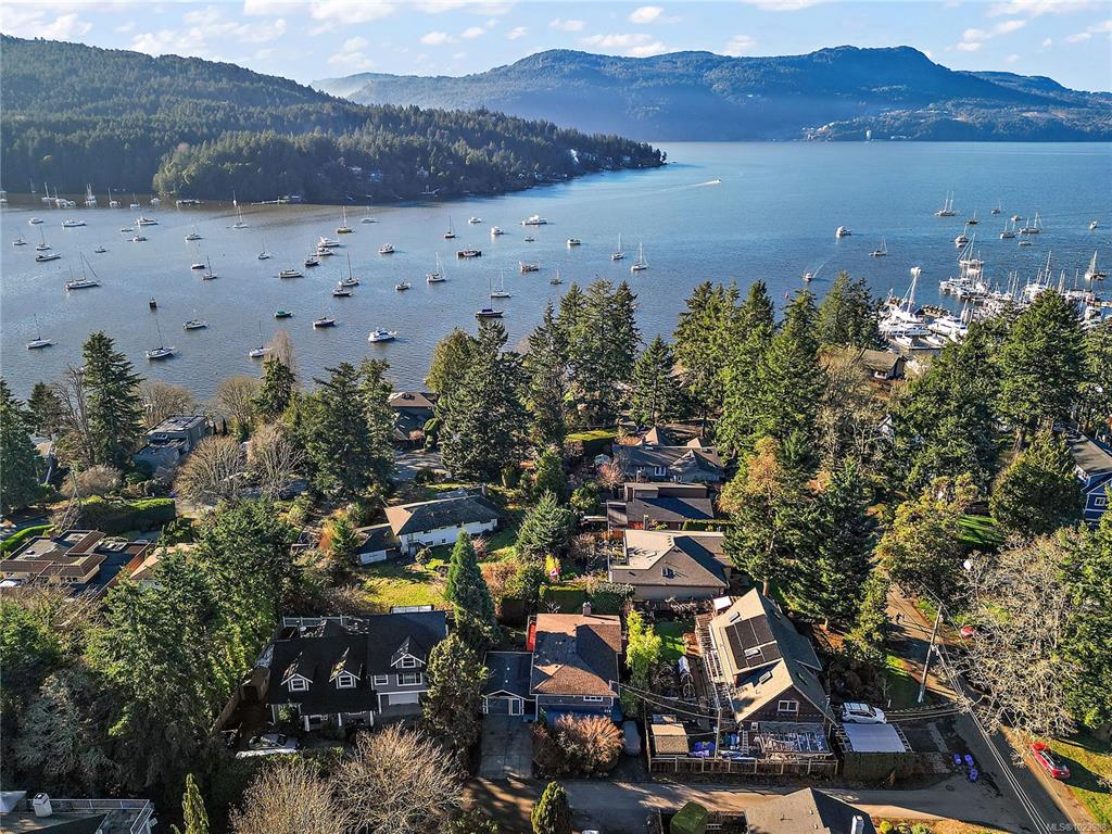 869 Clarke Rd, 1023988, BC,