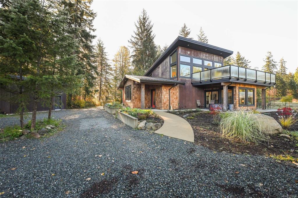 7592 7586 Gabby Rd, 1023994, BC,