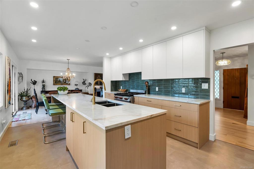 Third View of 3198 Woodburn Ave, Oak Bay, BC, V8P 5B7