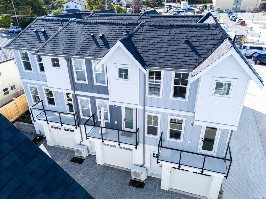 Third View of 3907 Cedar Hill Rd, Twelve Cedars, Saanich, BC, V8P 3Z8