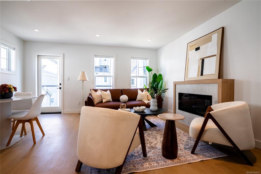 Fourth View of 3907 Cedar Hill Rd, Twelve Cedars, Saanich, BC, V8P 3Z8