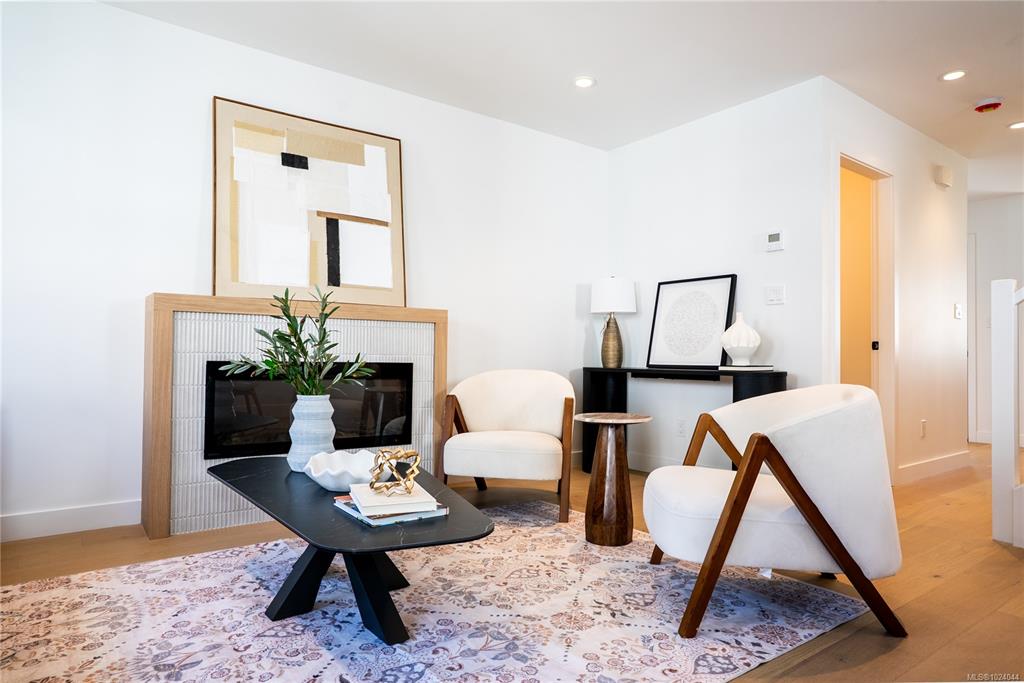 Fifth View of 3907 Cedar Hill Rd, Twelve Cedars, Saanich, BC, V8P 3Z8