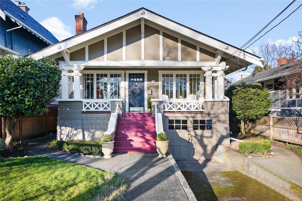 Second View of 1316 Carnsew St, Victoria, BC, V8S 1P2