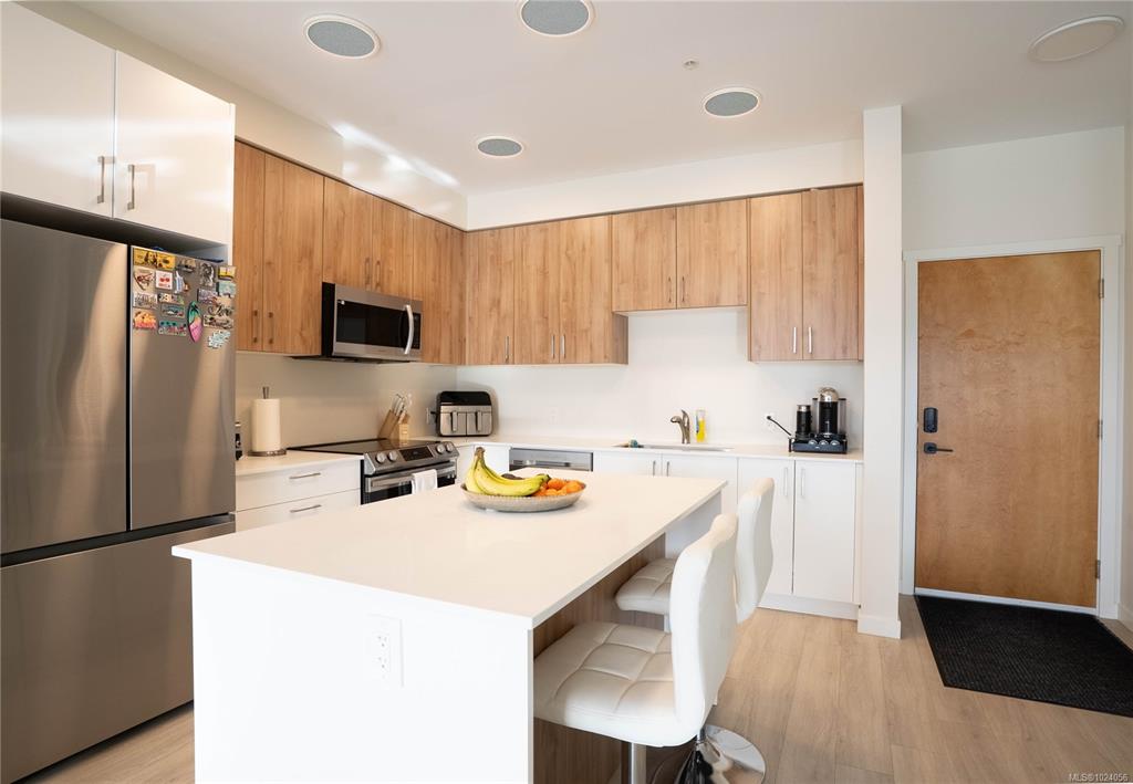 842 Orono Ave, 1024056, BC,