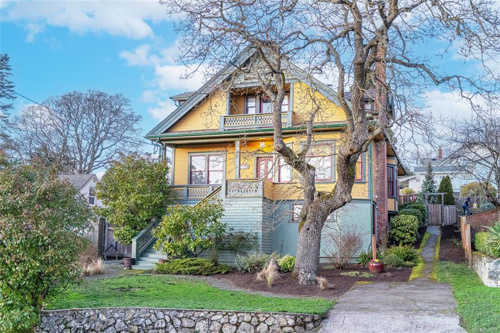 1270 Vista Hts, 1024088, BC,