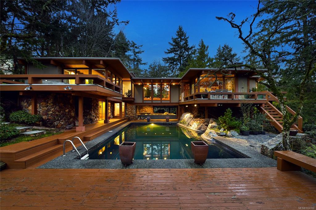 4662 Amblewood Dr, 1024160, BC,