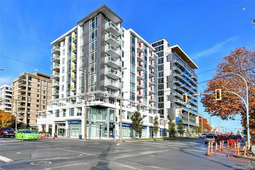Third View of 1090 Johnson St, Victoria, BC, V8V 0B3