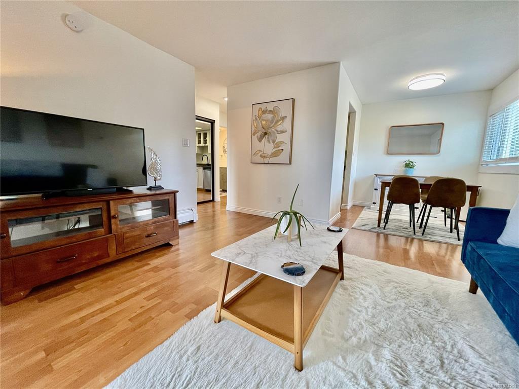 Fourth View of 2930 Washington Ave, Ocean Manor, Victoria, BC, V9A 1P5