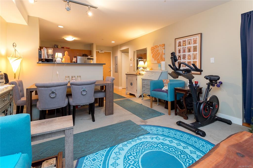 Fifth View of 797 Tyee Rd, The Gateway, Victoria, BC, V9A 7R4