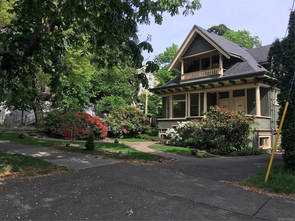 MLS® listing #30489889 for sale located at 903 Humboldt St