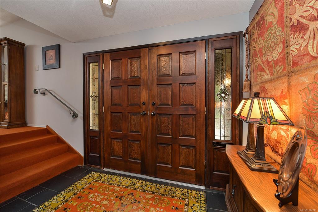 Third View of 4911 Sea Ridge Dr, Saanich, BC, V8Y 2B5