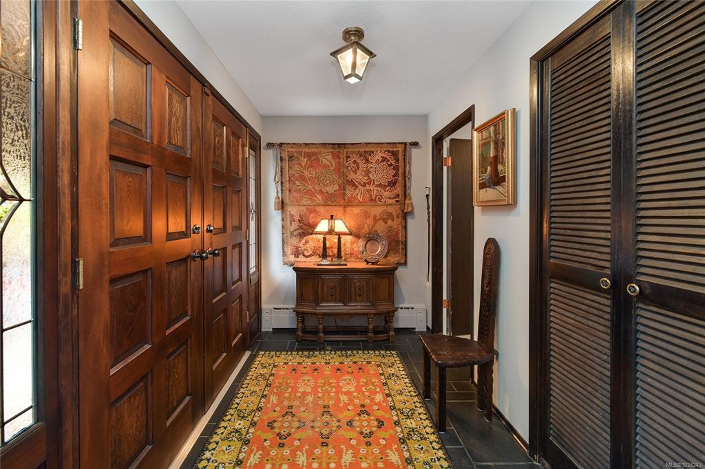 Fourth View of 4911 Sea Ridge Dr, Saanich, BC, V8Y 2B5