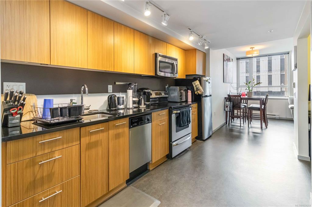 Fourth View of 834 Johnson St, The 834, Victoria, BC, V8W 1N3