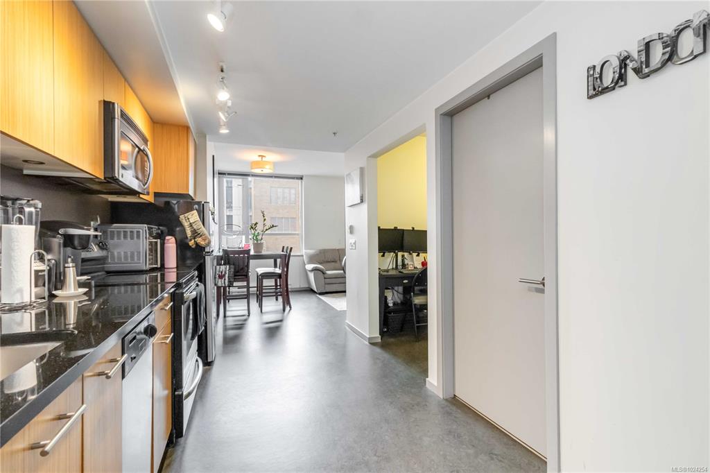 Fifth View of 834 Johnson St, The 834, Victoria, BC, V8W 1N3