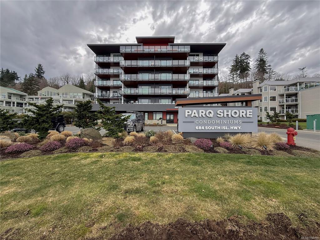 Second View of 684 Island Hwy S, Parq Shore, Campbell River, BC, V9W 1A6