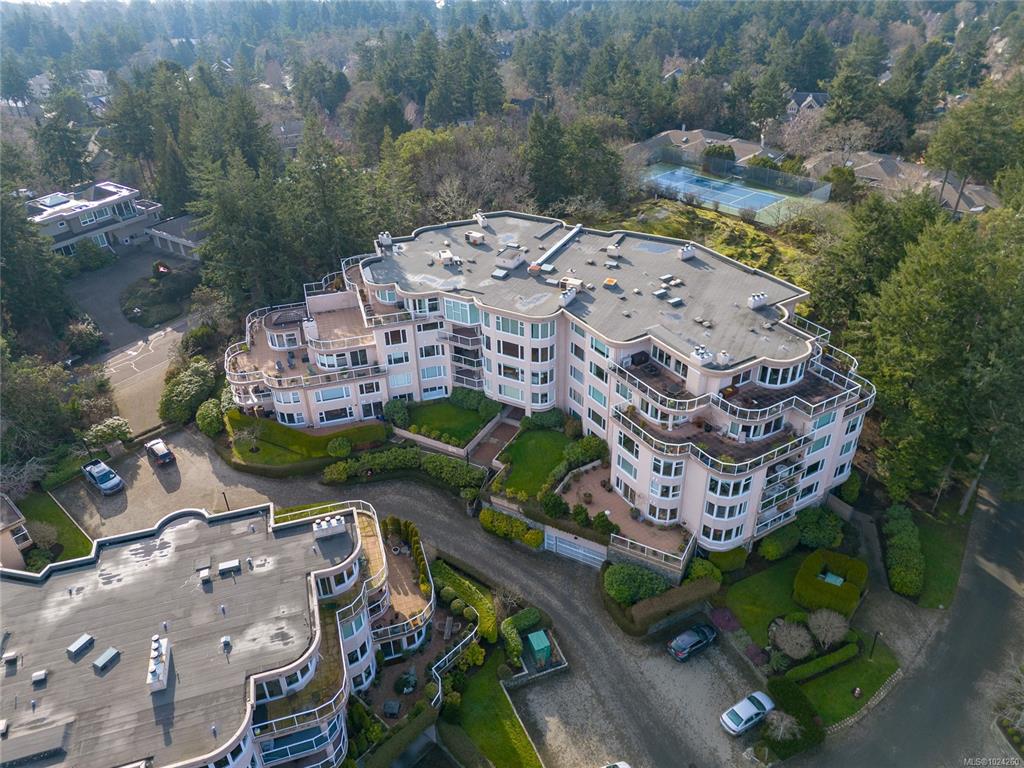 2829 Arbutus Rd, 1024260, BC,