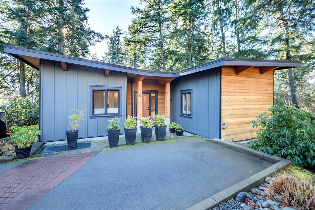 221 Glacier View Rd, 1024265, BC,