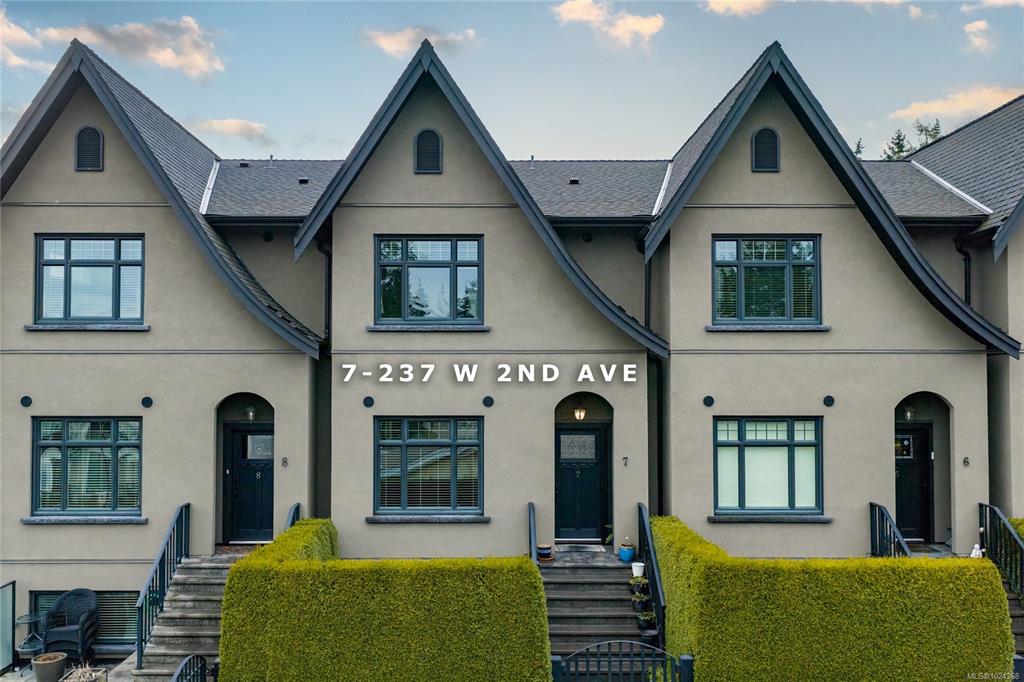 Second View of 237 Second Ave W, VILLAGE GATE MEWS, Qualicum Beach, BC, V9K 2S5