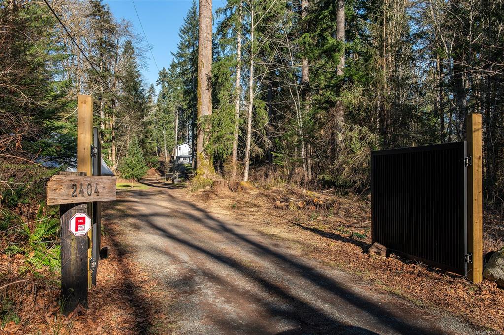 Third View of 2404 Glenmore Rd, Campbell River, BC, V9H 1C9