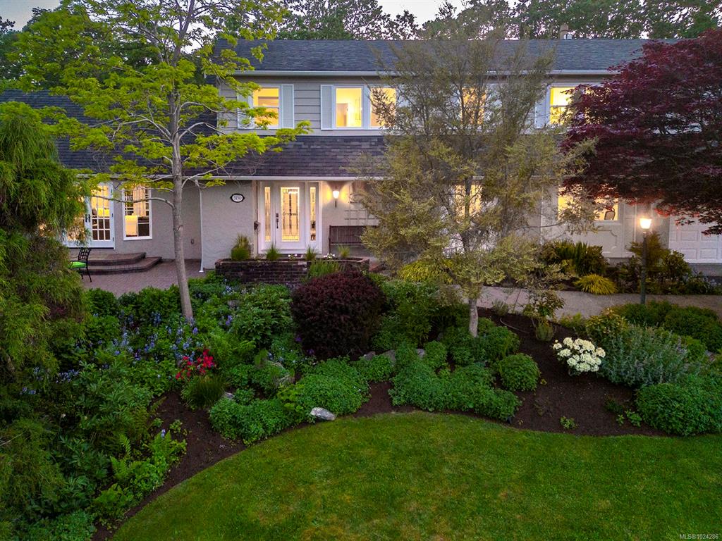 Third View of 3150 Norfolk Rd, Oak Bay, BC, V8R 6H4
