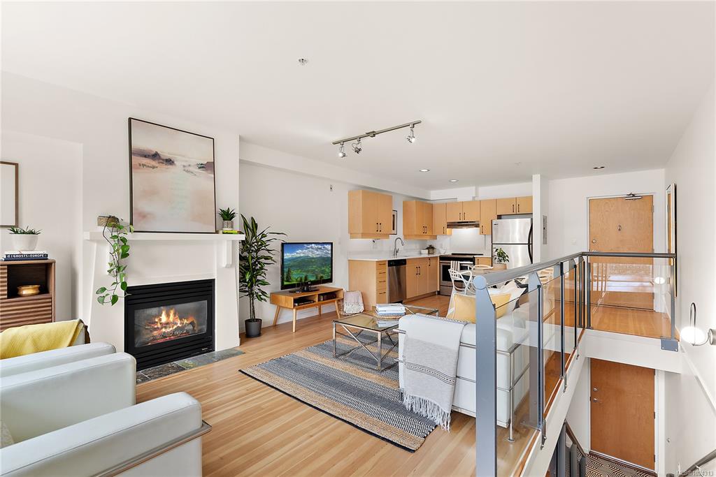 Fifth View of 821 Tyee Rd, Victoria, BC, V9A 7R2