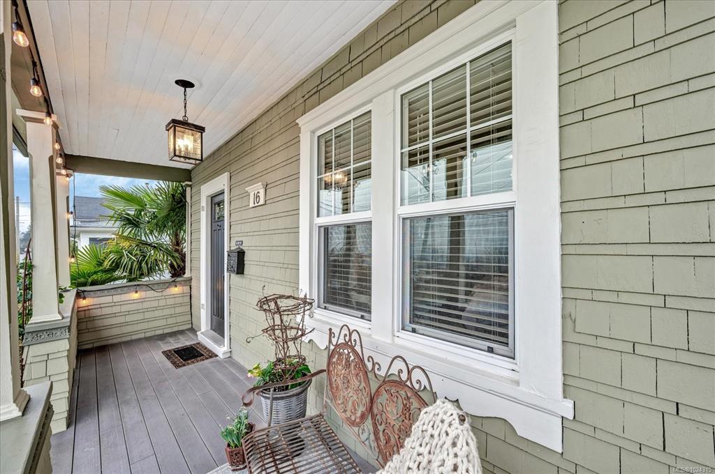 Fourth View of 16 Irwin St, Nanaimo, BC, V9R 4X1