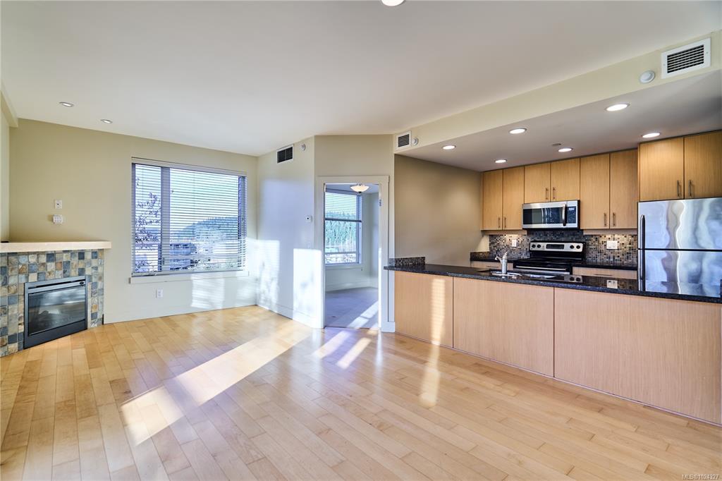 Fifth View of 580 Stewart Ave, Nanaimo, BC, V9S 0A1