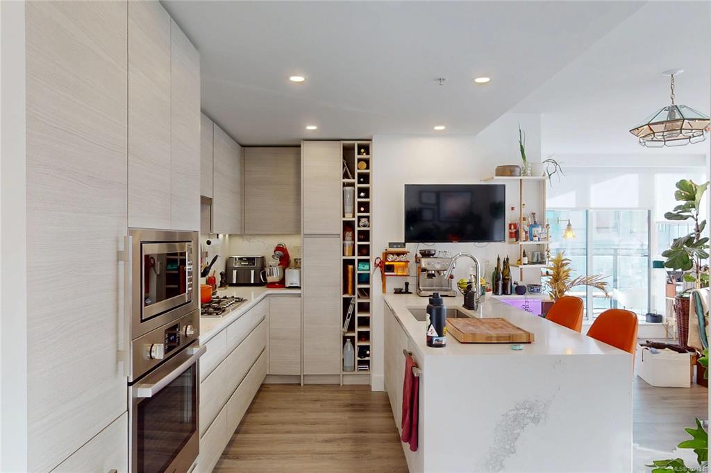 Fifth View of 777 Herald St, Hudson Place One, Victoria, BC, V8T 0C7