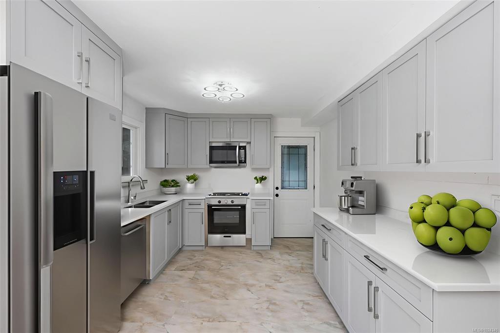 Fifth View of 160 Cowichan Lake Rd, Lake Cowichan, BC, V0R 2G0