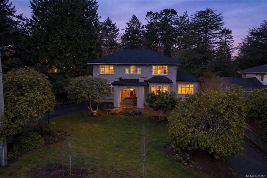 Second View of 602 Newport Ave, Oak Bay, BC, V8S 5C7