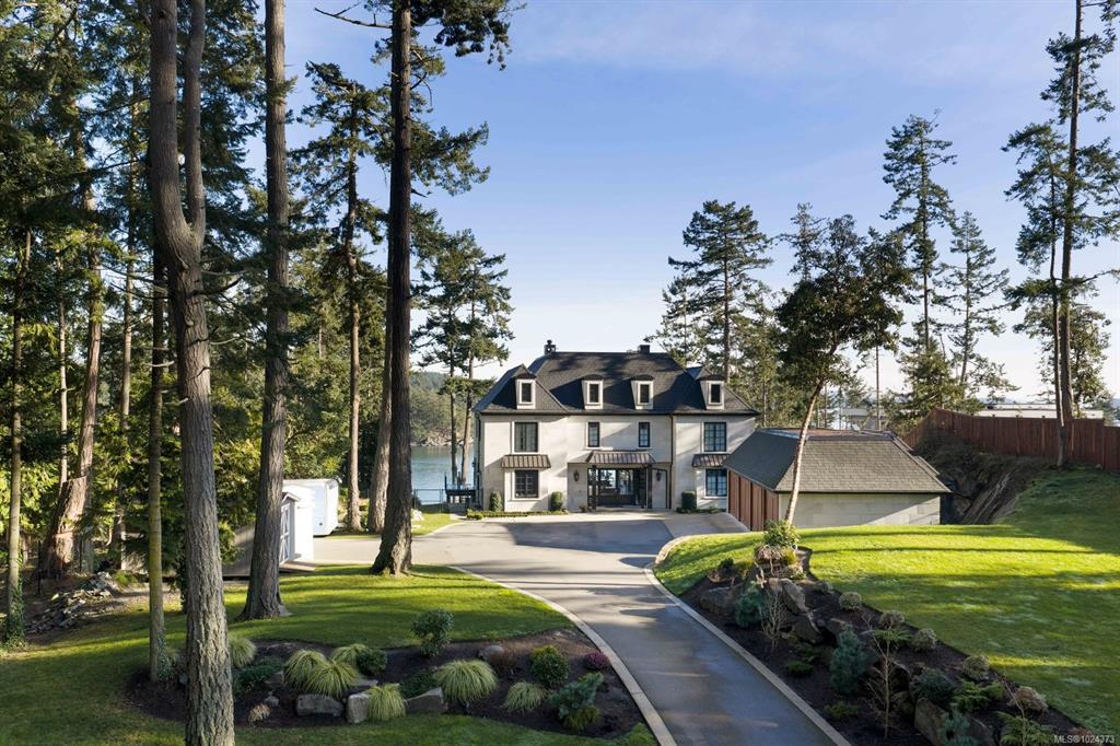 Third View of 10865 Fernie Wynd Rd, North Saanich, BC, V8L 5H8