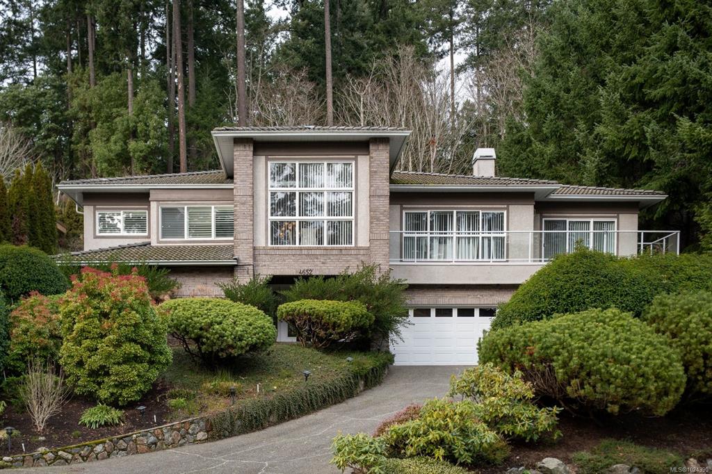 Third View of 4652 Boulderwood Dr, Saanich, BC, V8Y 3G5