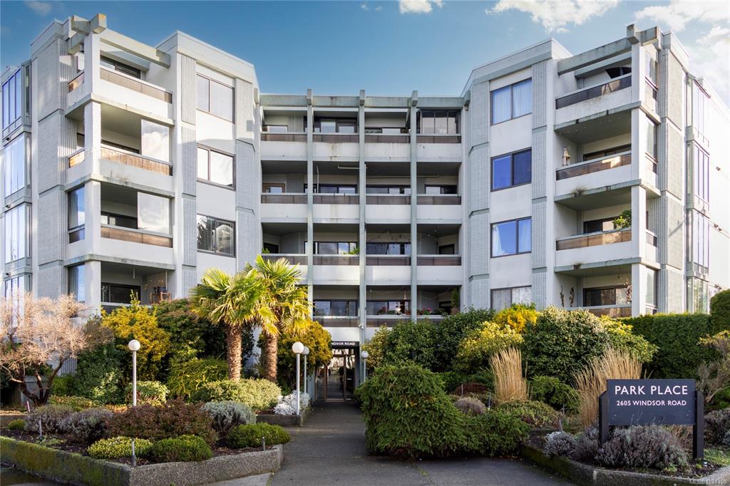 Second View of 2605 Windsor Rd, Windsor Park Place, Oak Bay, BC, V8S 5H9