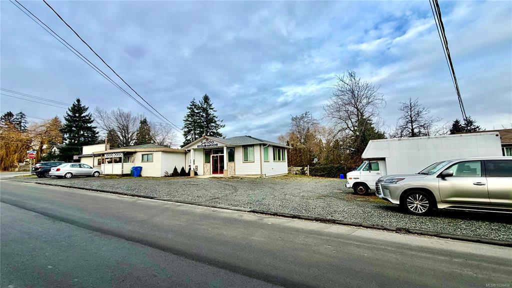 Fourth View of 1300 Waddington Rd, Nanaimo, BC, V9S 4V7