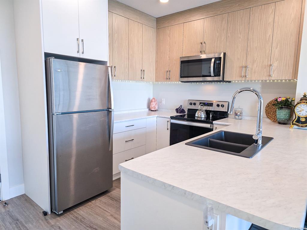 Fourth View of 6544 Metral Dr, The Met, Nanaimo, BC, V9T 2L8