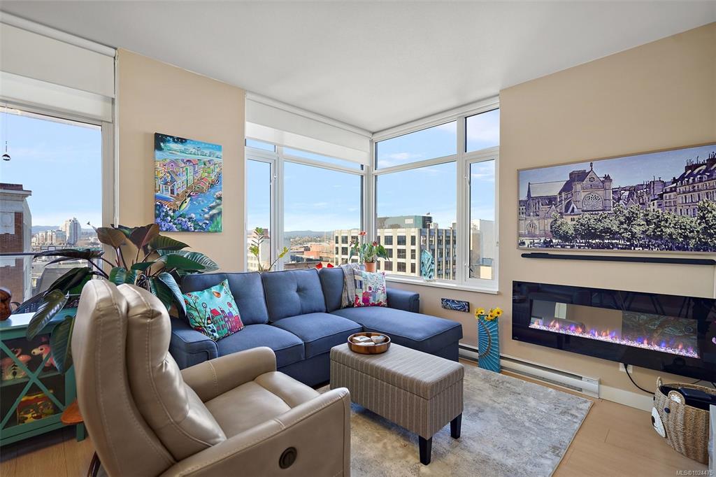 Third View of 728 Yates St, Era, Victoria, BC, V8W 0C8