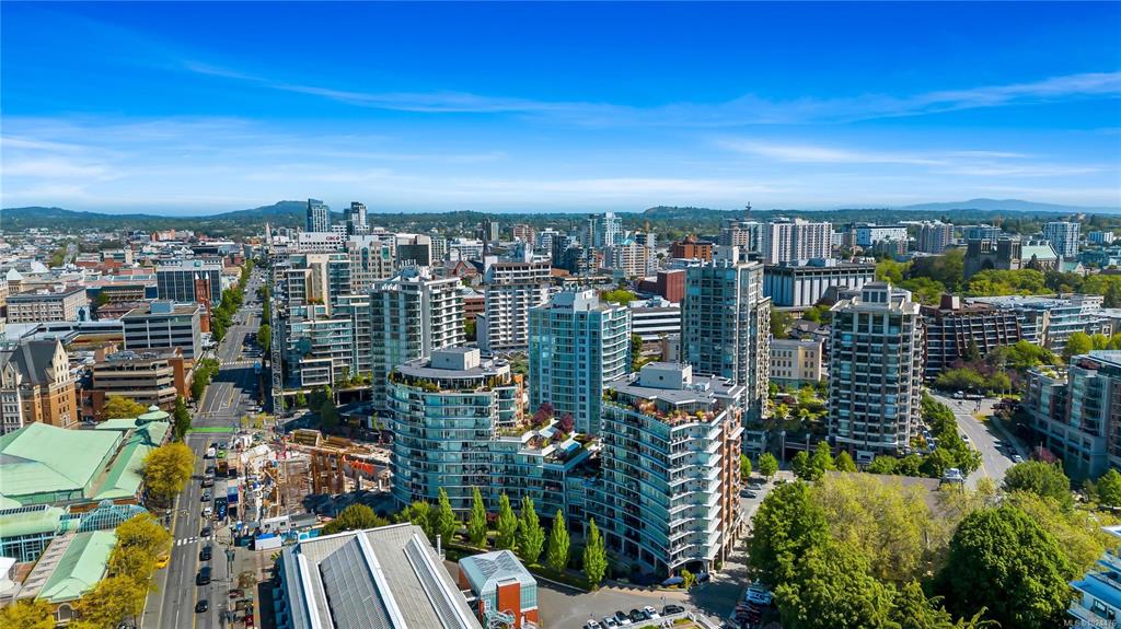 Fifth View of 737 Humboldt St, Aria, Victoria, BC, V8W 1B1