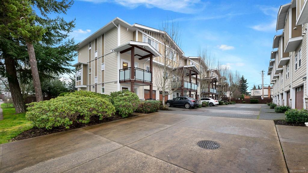 2889 Carlow Rd, 1024478, BC,