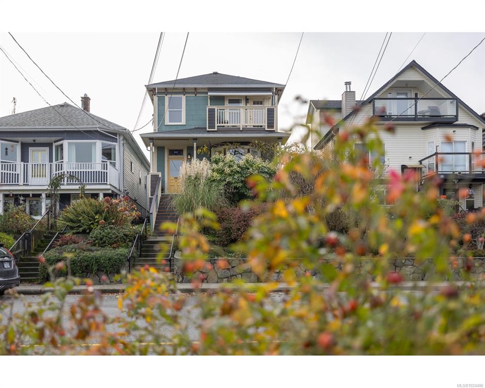 Second View of 457 Milton St, Nanaimo, BC, V9R 2K9