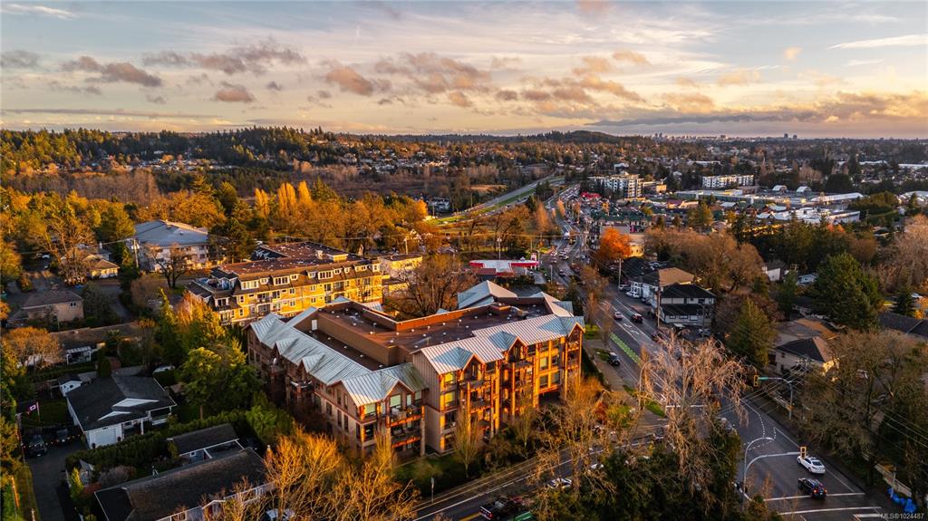 Third View of 4529 West Saanich Rd, The Duval, Saanich, BC, V8Z 3G3