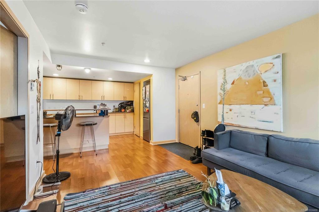 Fifth View of 787 Tyee Rd, Bond's Landing, Victoria, BC, V9A 7R5