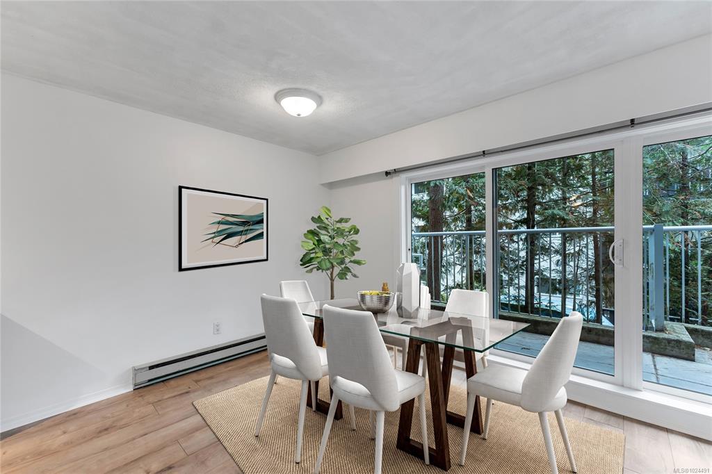 Fourth View of 3277 Quadra St, Quadra Heights, Saanich, BC, V8X 4W9