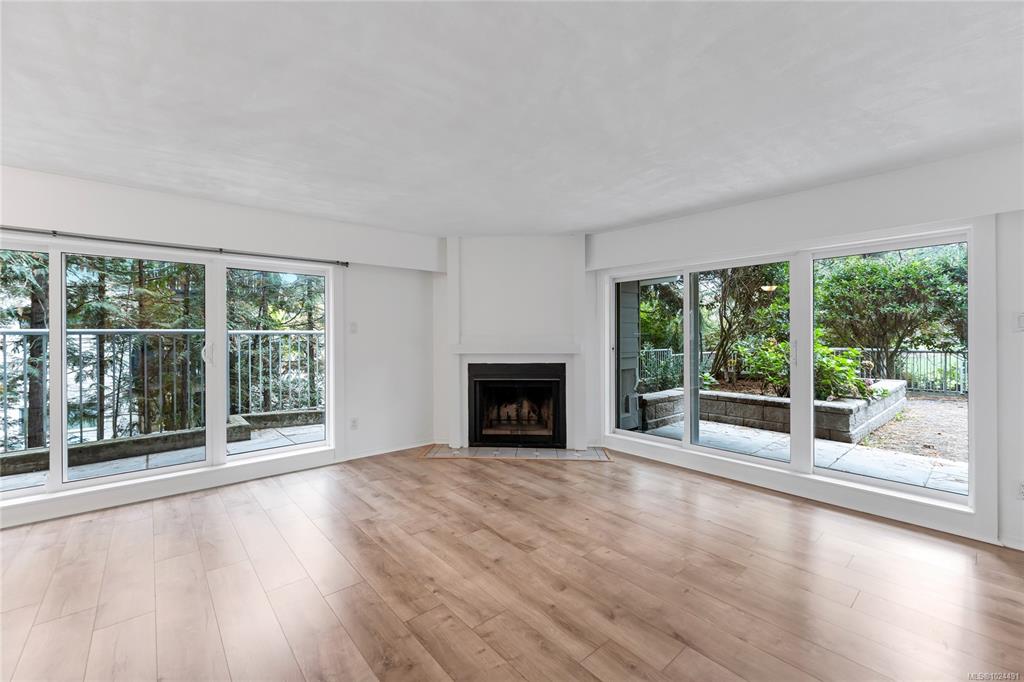 Fifth View of 3277 Quadra St, Quadra Heights, Saanich, BC, V8X 4W9