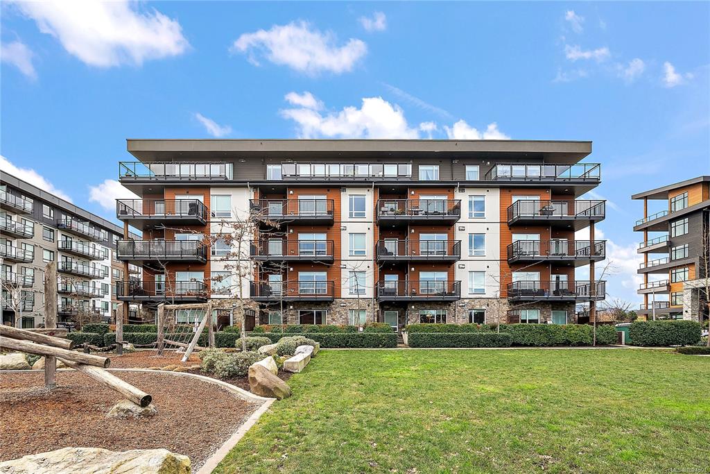 Second View of 2500 Hackett Cres, the Arbutus, Central Saanich, BC, V8M 0C1