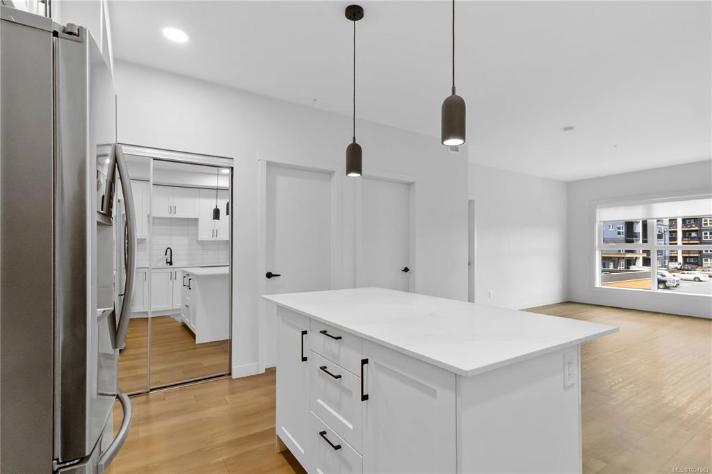 2469 Gateway Rd, 1024503, BC,