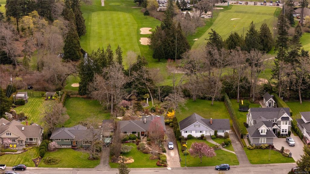 Second View of 3331 Woodburn Ave, Oak Bay, BC, V8P 5B8