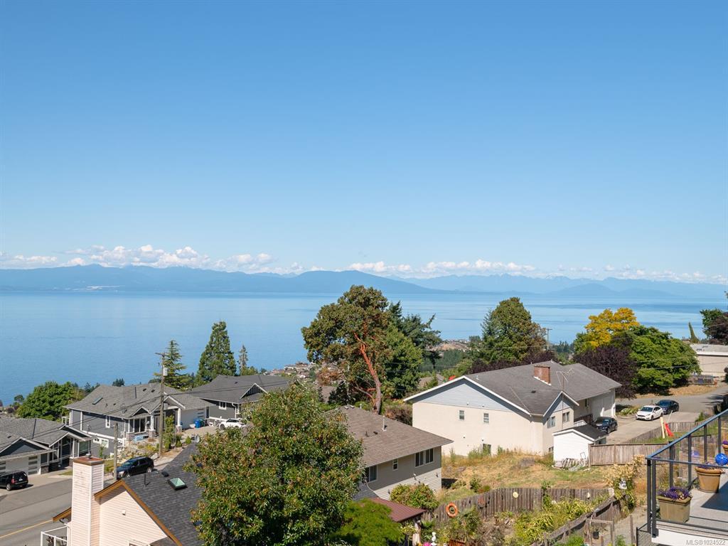 Second View of 120 Hawk Point Rd, Nanaimo, BC, V9T 5W2