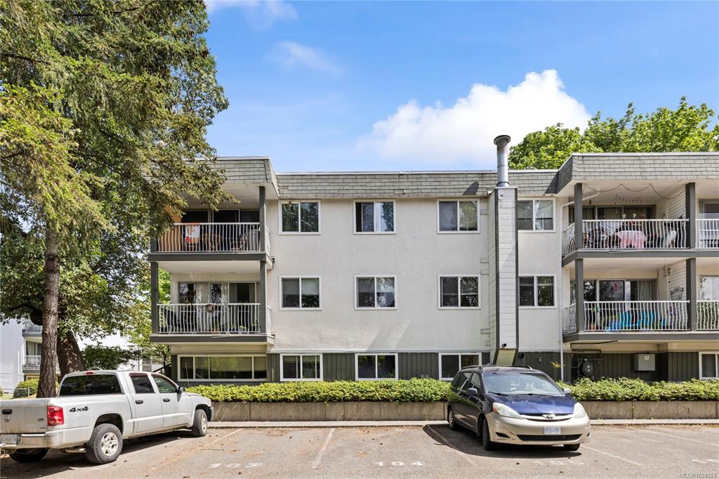 Fourth View of 999 Bowen Rd, Nanaimo, BC, V9R 2A4