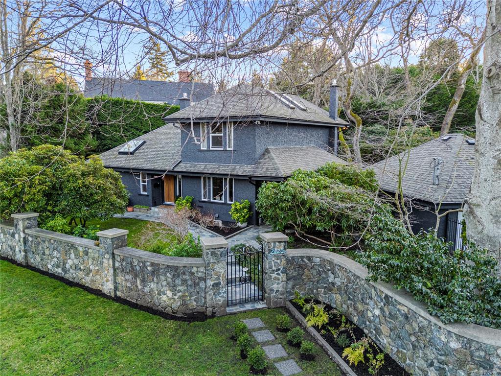 2025 Runnymede Ave, 1024559, BC,